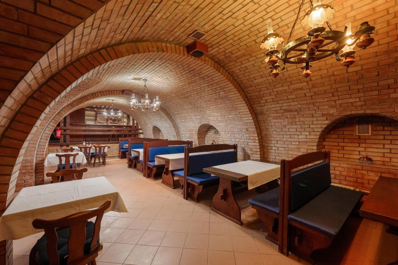 Penzion Posada Podivin المظهر الخارجي الصورة